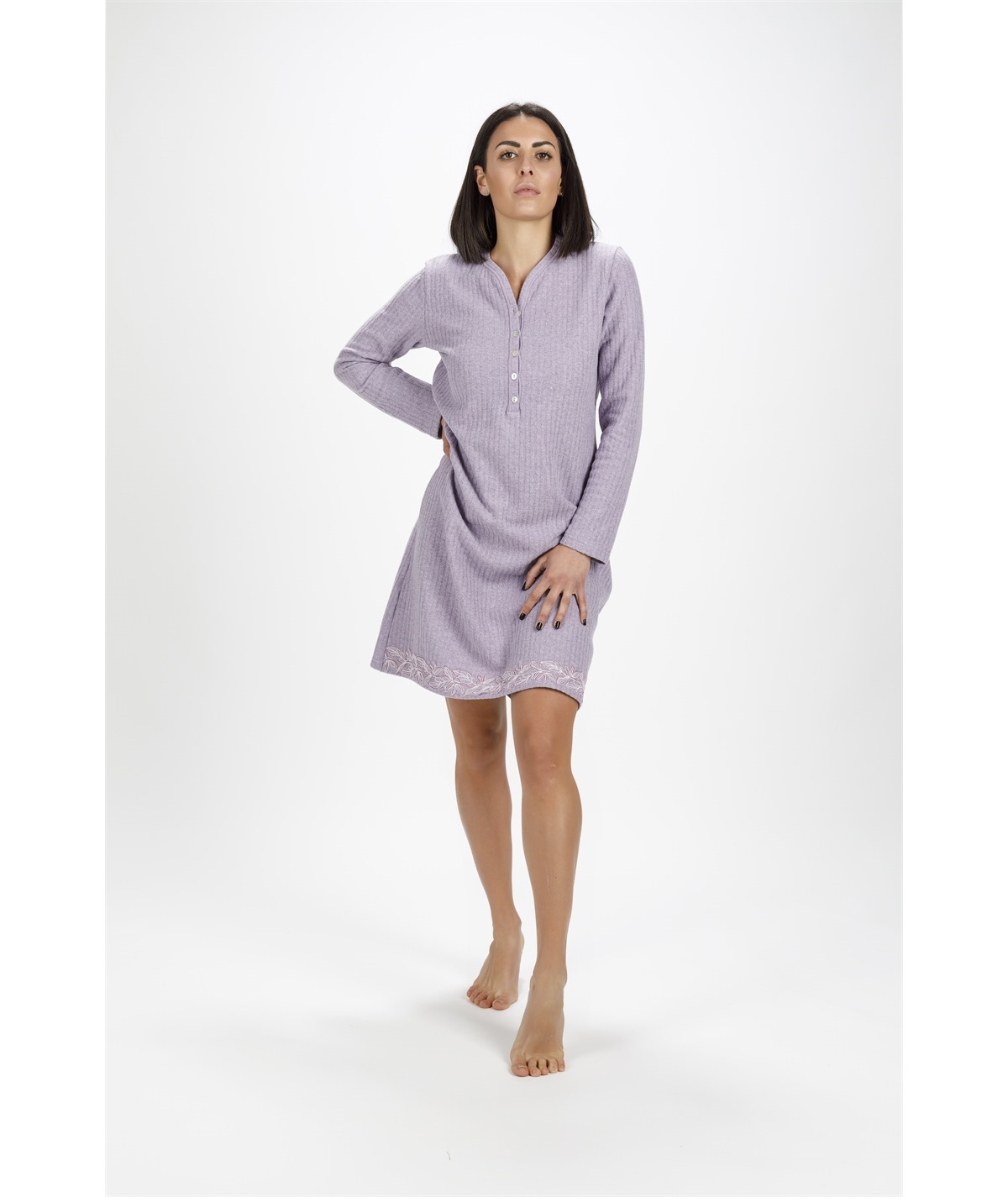 Fida I2219 Camicia notte lungo scollo goccia a serafino in punto Milano. Colore: Lilla