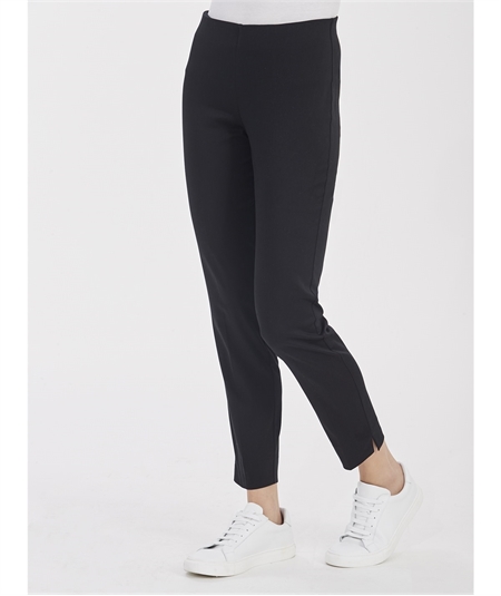 Ragno D926PY - Pantalone donna Capri in raso di cotone satin elasticizzato - Colore Nero 020 Ragno D926PY - Pantalone donna Capri in raso di cotone satin elasticizzato - Colore Nero 020