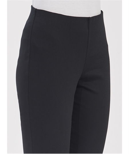Ragno D926PY - Pantalone donna Capri in raso di cotone satin elasticizzato - Colore Nero 020 Ragno D926PY - Pantalone donna Capri in raso di cotone satin elasticizzato - Colore Nero 020