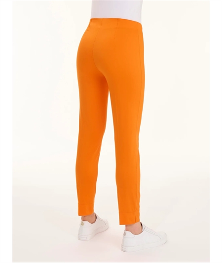 Ragno D926PY - Pantalone donna Capri in raso di cotone satin elasticizzato - Colore: Persimmon Orange A02 Ragno D926PY - Pantalone donna Capri in raso di cotone satin elasticizzato - Colore: Persimmon Orange A02