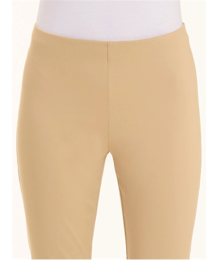 Ragno D926PY - Pantalone donna Capri in raso di cotone satin elasticizzato - Colore: Irish Cream 868 Ragno D926PY - Pantalone donna Capri in raso di cotone satin elasticizzato - Colore: Irish Cream 868