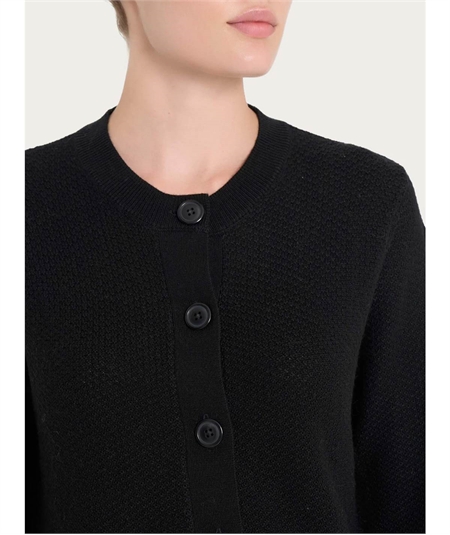 Ragno - DO12MI Cardigan corto con bottoni in Merino Soft. Colore: Nero 020 Ragno - DO12MI Cardigan corto con bottoni in Merino Soft. Colore: Nero 020