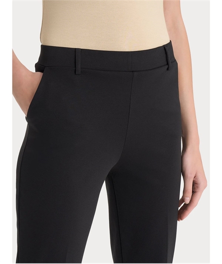 Ragno D293PP - Pantalone in cotone elastico modello dritto con tasche a filo Colore: Nero 020 Ragno D293PP - Pantalone in cotone elastico modello dritto con tasche a filo Colore: Nero 020