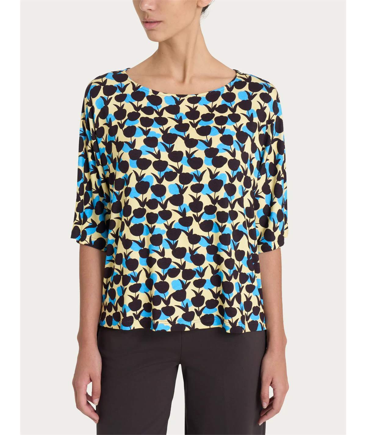 Ragno DQ29TJ - Blusa girocollo manica 3/4 in maglina di Viscosa. Colore: Fantasia Pale Banana B15F