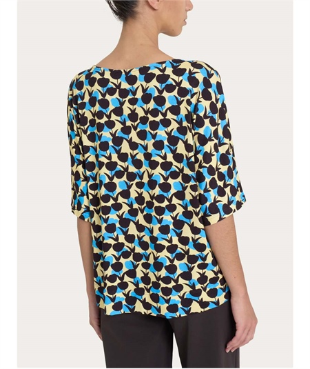 Ragno DQ29TJ - Blusa girocollo manica 3/4 in maglina di Viscosa. Colore: Fantasia Pale Banana B15