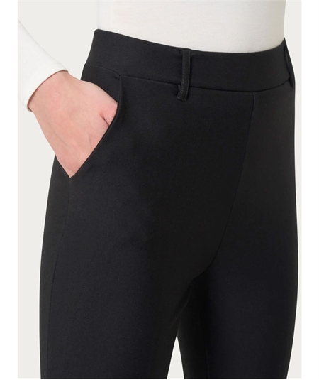 Ragno DB24PP - Pantalone donna a gamba diritta con tasche in viscosa elasticizzata. Colore: Nero 020