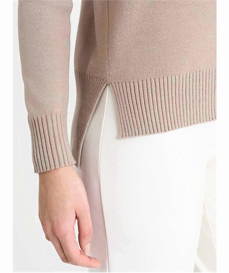 Ragno DN53M9 - Maglia collo cratere in tessuto Super-Soft misto Viscosa. Colore: Cammello 100