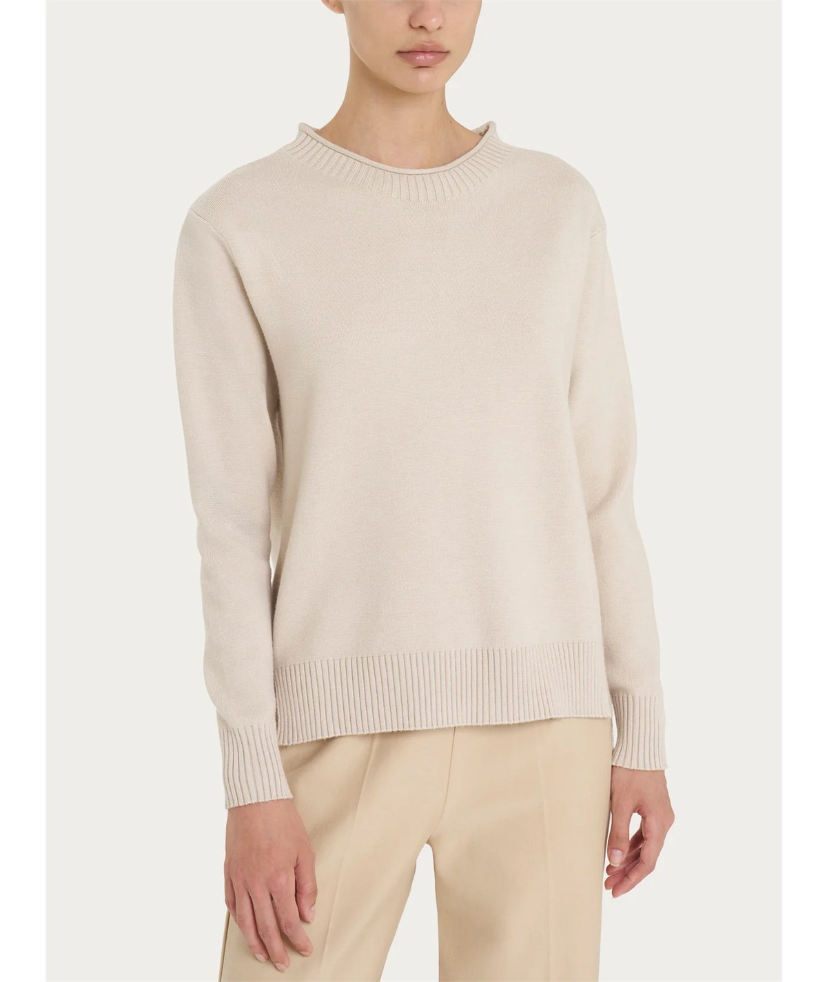 Ragno DN53M9 - Maglia collo cratere in tessuto Super-Soft misto Viscosa. Colore: Champignon 786 Ragno DN53M9 - Maglia collo cratere in tessuto Super-Soft misto Viscosa. Colore: Champignon 786