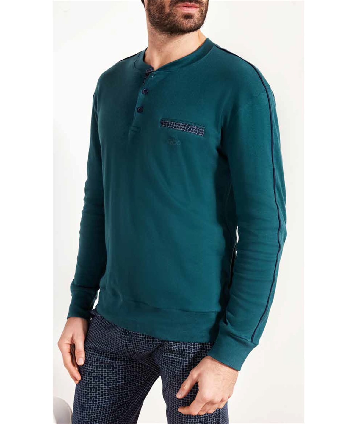 Q.bò QPA073VE - Pigiama girocollo serafino in caldo cotone Interlock. Colore: Verde