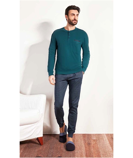 Q.bò QPA073VE - Pigiama girocollo serafino in caldo cotone Interlock. Colore: Verde