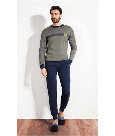 Q.bò QPA116VEM -  Pigiama girocollo in caldo cotone Interlock. Colore: Verde Melange