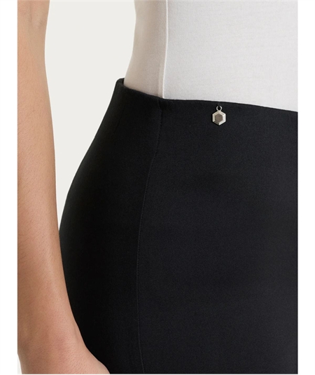 Ragno D926PY - Pantalone donna Capri in raso di cotone satin elasticizzato - Colore Nero 020