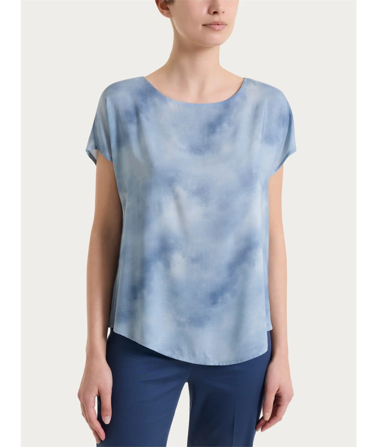 Ragno DS84S7 - Blusa girocollo con manica corta a fantasia in EcoSeta. Colore: Fant. Blue Fog C12F