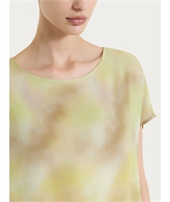 Ragno DS84S7 - Blusa girocollo con manica corta a fantasia in EcoSeta. Colore: Fant. khaki C74F