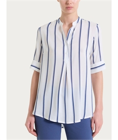 Ragno DS92SQ - Blusa scollo V serafino manica corta a fantasia righe in EcoSeta. Colore: Fant. Oceana C70F