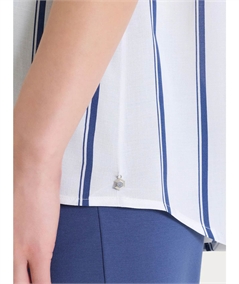 Ragno DS92SQ - Blusa scollo V serafino manica corta a fantasia righe in EcoSeta. Colore: Fant. Oceana C70F