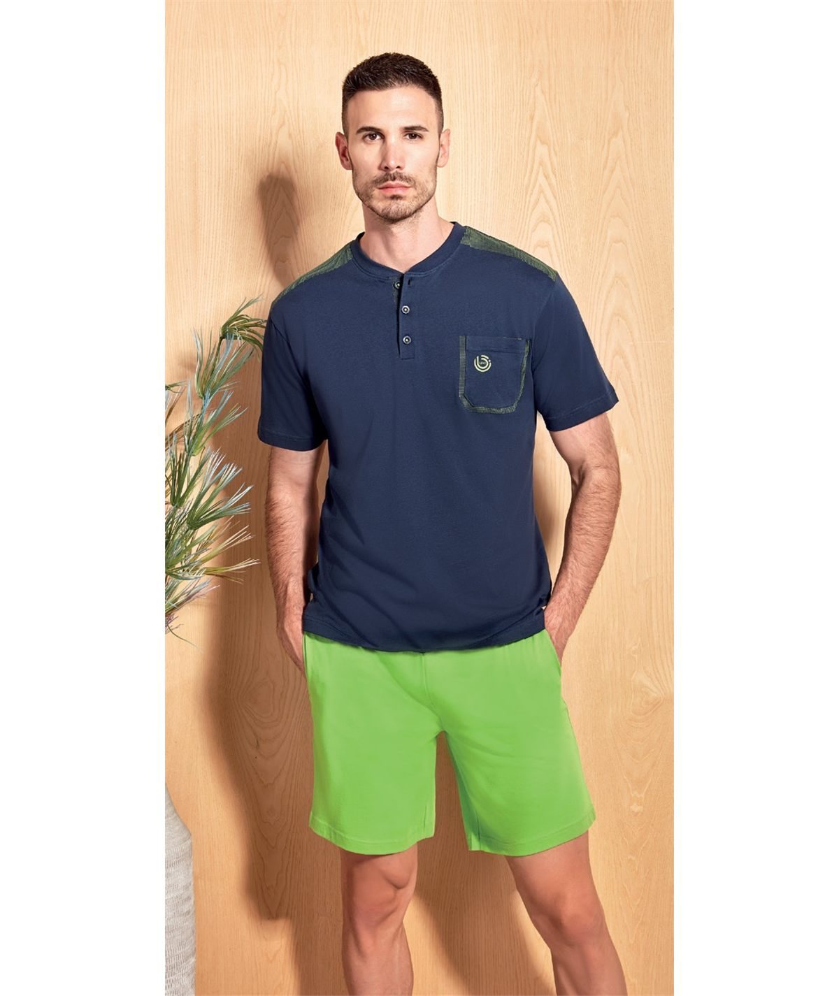 49526-BL Pigiama Uomo in Jersey di Puro Cotone - Modello Serafino a Manica Corta e Pantalone Corto. Colore: Blu