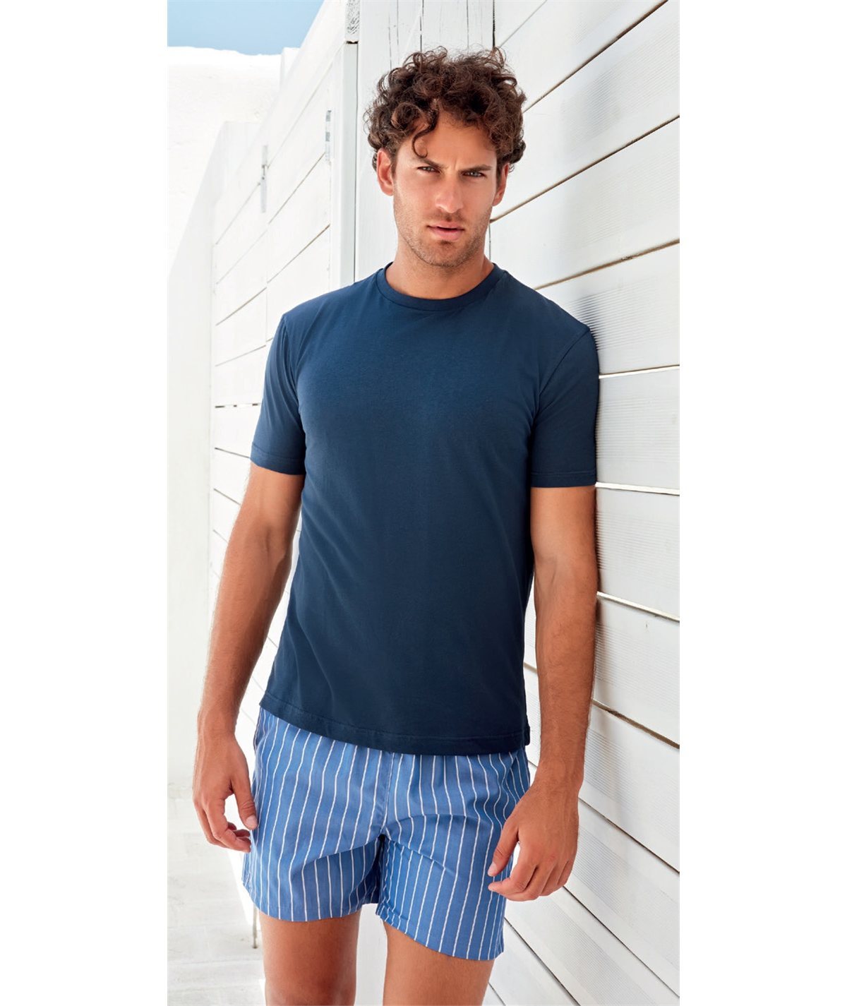 QPA556-BL Pigiama Uomo Estivo Q.bò Puro Cotone Popeline - Maglia Girocollo corta -Pantalone Corto. Colore: Blu