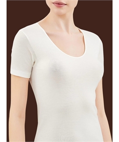 Ragno Art. 74027 - Maglietta intima donna Ragno lana merino e seta. Colore: Bianco lana 002