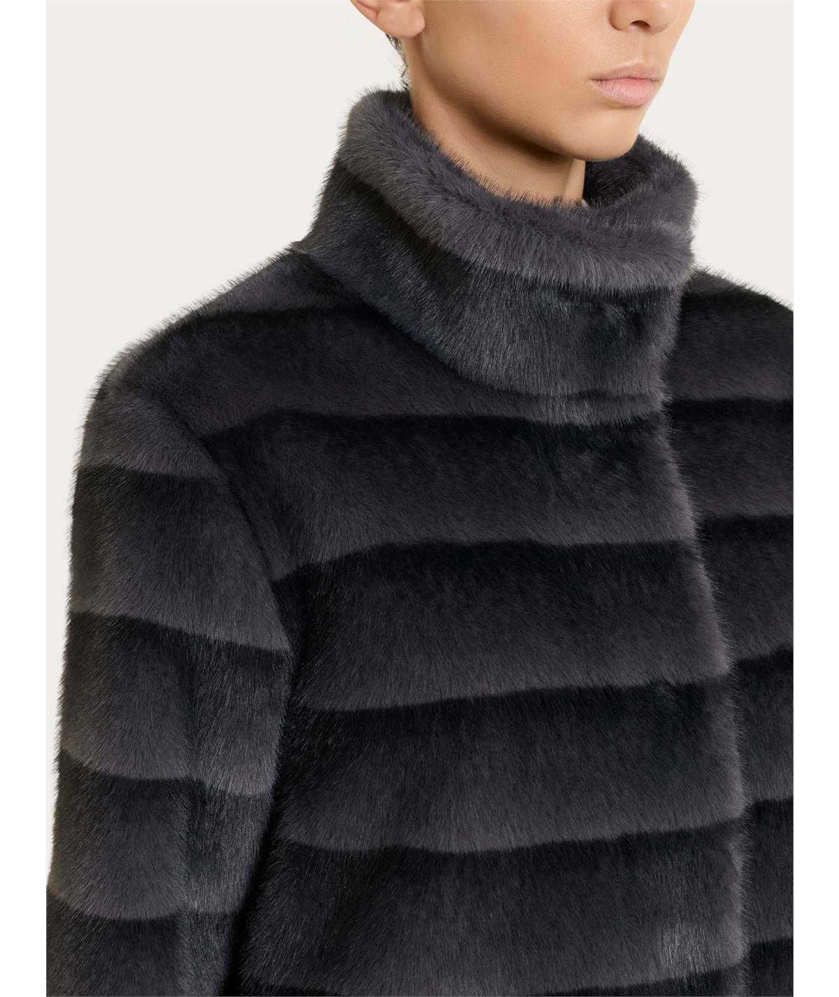Ragno DQ43KX - Giacca Bouble-Face in Vegan Fur. Colore: Tornado D86F