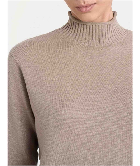 Ragno DN53MV - Maglia Collo Lupetto in Tessuto di Viscosa. Colore: Cammello 100
